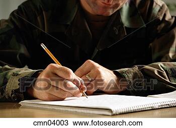 military-man-writing_%7Ecmn04003.jpg