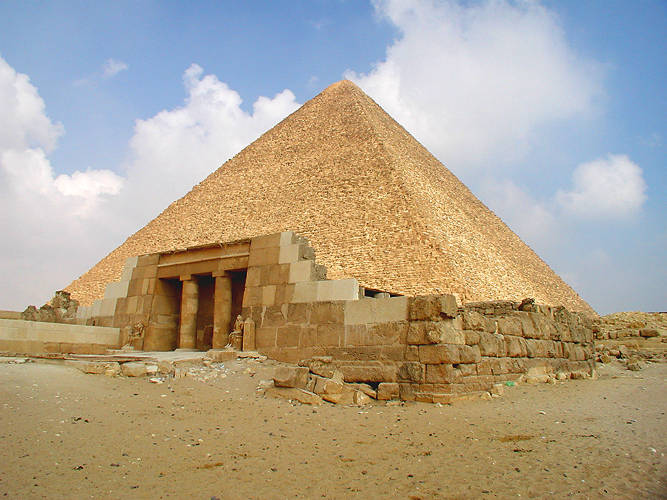 Cheops_pyramid_01.jpg
