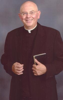 CATHOLIC+PRIEST.jpg