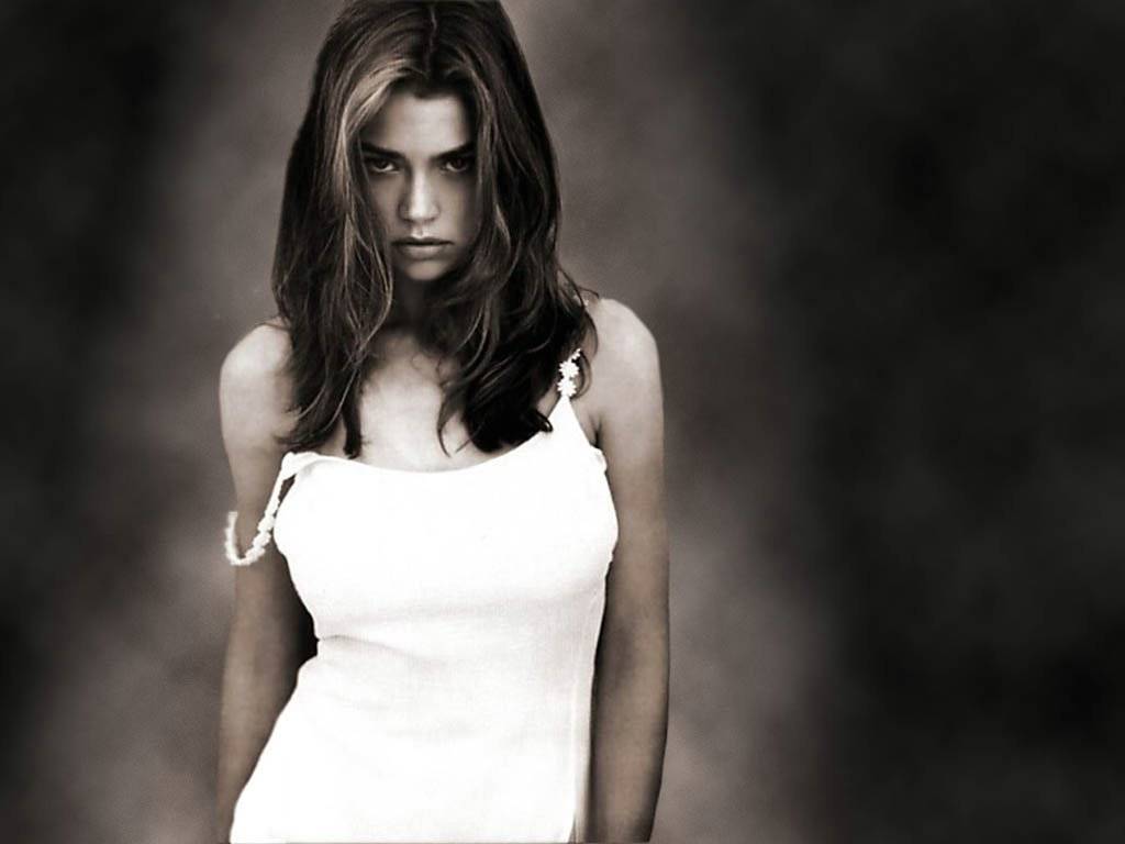 denise%20richards%2002.jpg