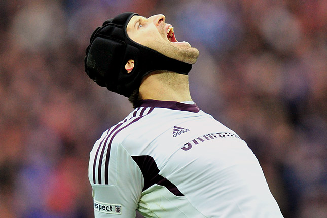 20120518-petr-cech-cseh-kapus7.jpg