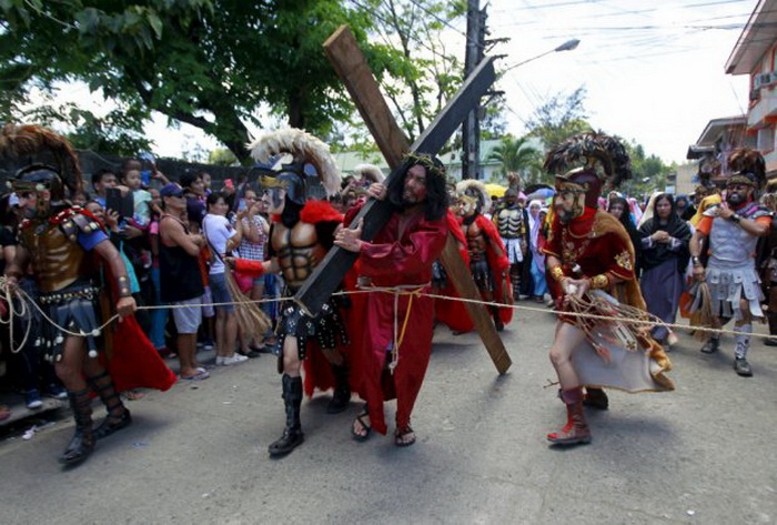 filipini-rituali-veliki-petok-04.jpg