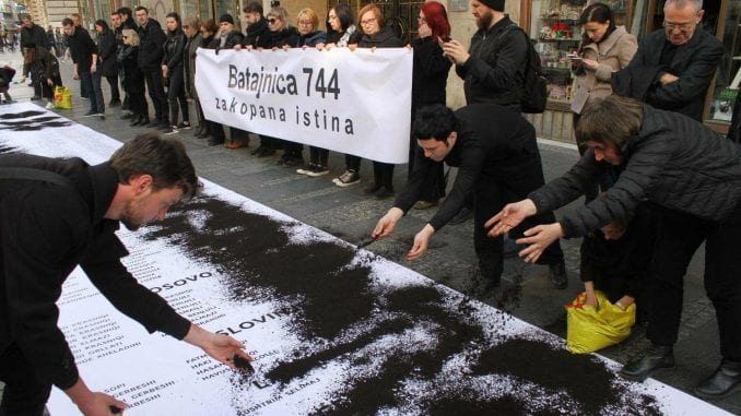 zene-u-crnom-678x381.jpg