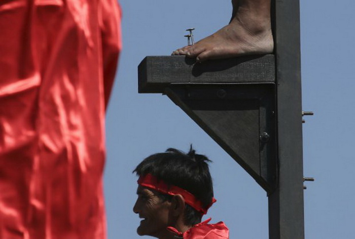 filipini-rituali-veliki-petok-06.jpg