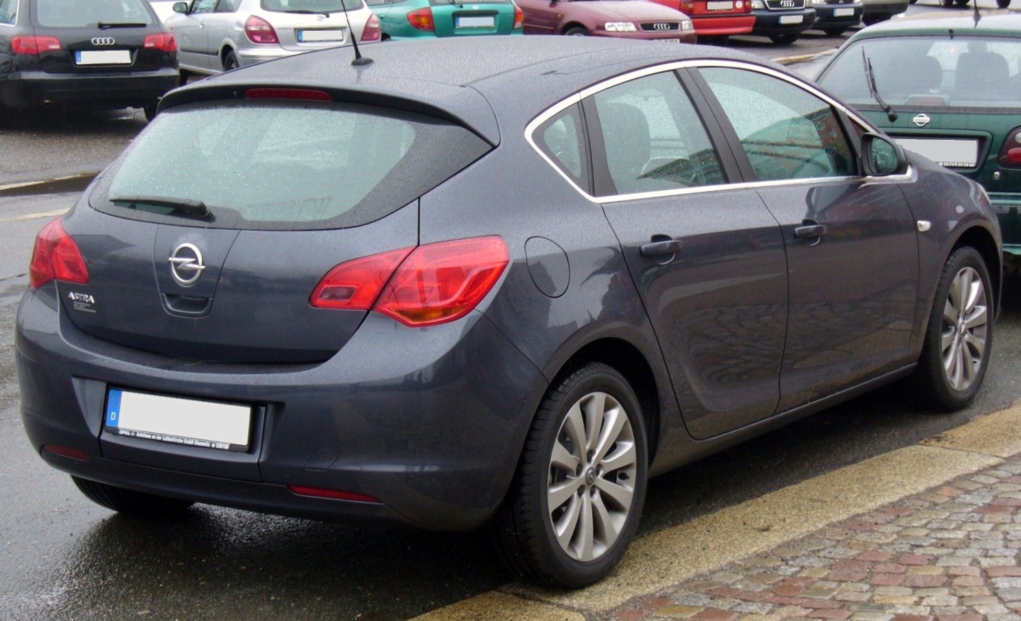 Opel_Astra_J_Heck.JPG