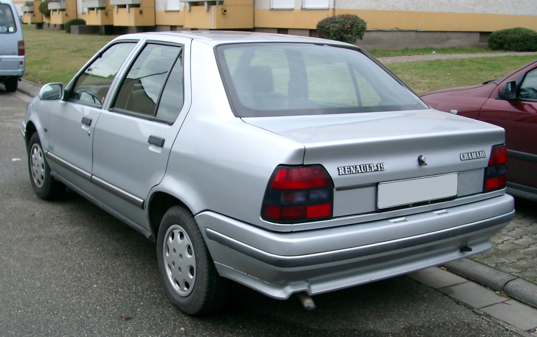 Renault_19_Chamade_rear_20071204.jpg