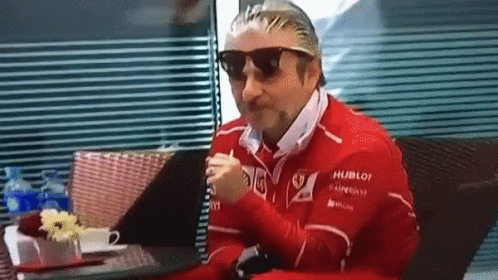 maurizio-arrivabene-formula1-gif.97206
