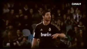 2011-10-29-xabi-23a.gif
