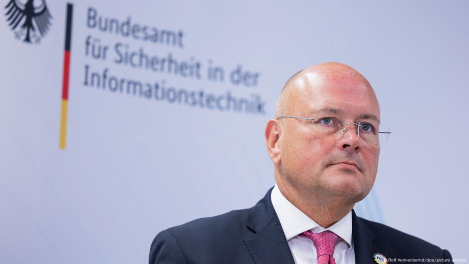 www.dw.com