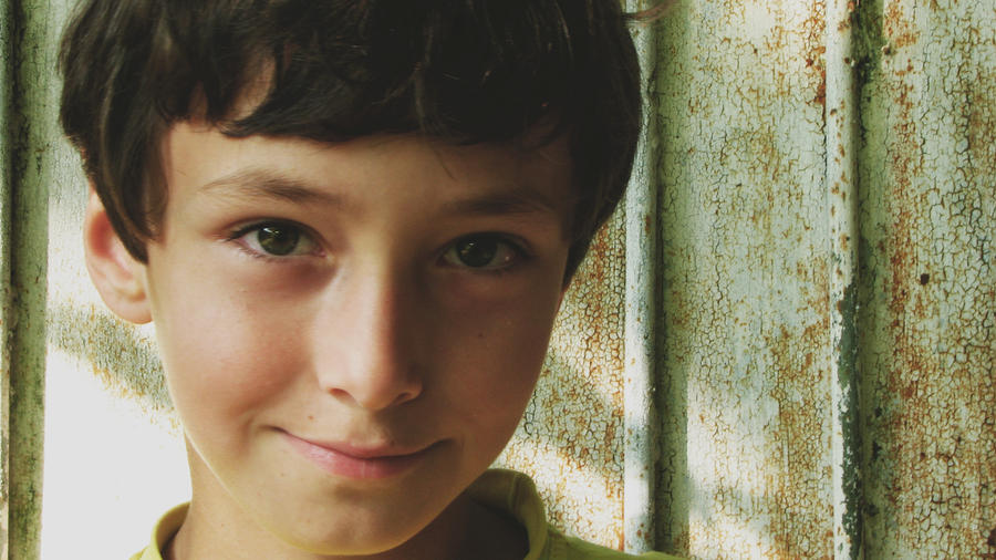 Sad_Smile____by_lampuchka.jpg