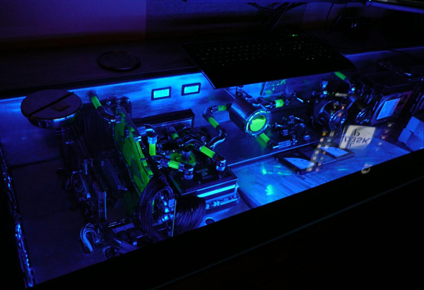 LED-PC-In-A-Desk-06.jpg