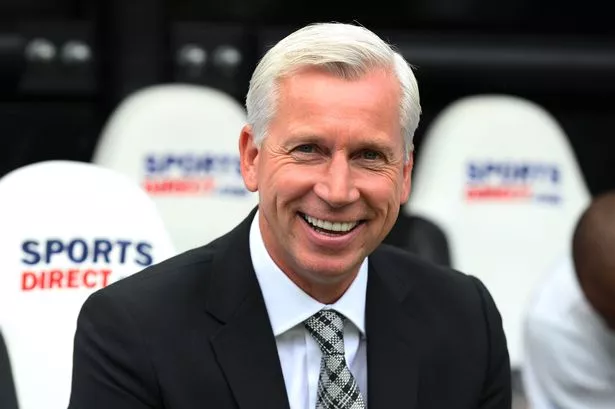 Alan-Pardew-smile.jpg
