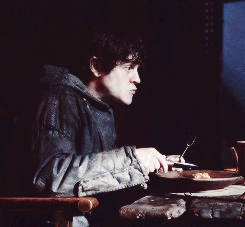 tumblr_mo6laww2ea1rswnafo2_250.gif