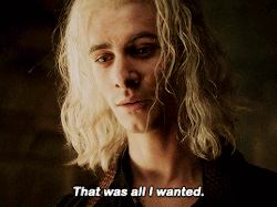 tumblr_p96tsxsnRX1s5m21go4_r1_250.gifv