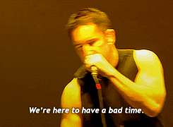 tumblr_mrnvsz5DeA1rfsxgmo3_250.gif