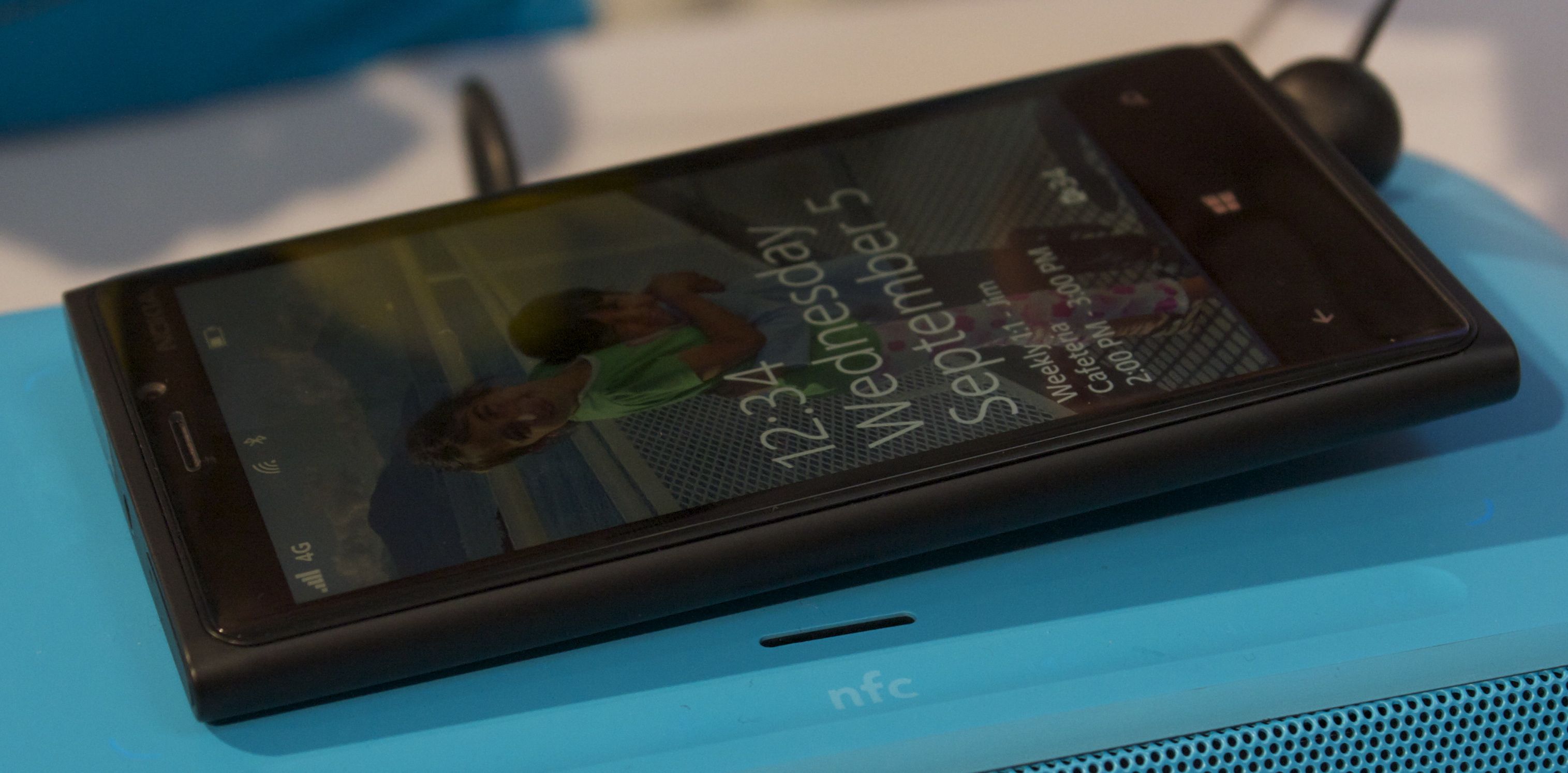 nokia_lumia_92018.jpg