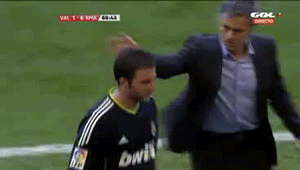 2011-04-23-mou-01a.gif
