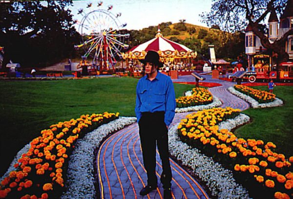 Michael-Jackson-Neverland-Ranch-7.jpg