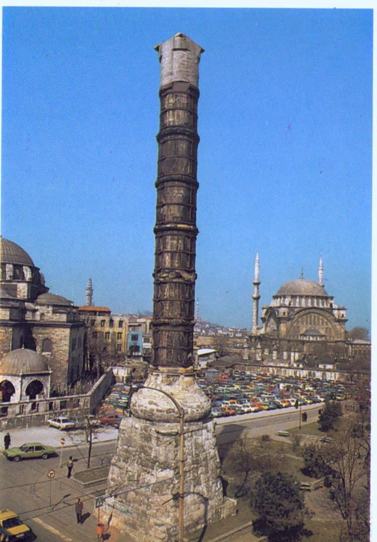 column-of-constantine-fc715178-4c1f-46e0-ad6c-8706a35dc7b-resize-750.jpeg
