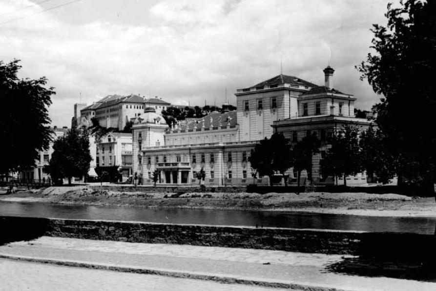 GiEnudn.jpg