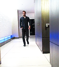 tumblr_mw93ptOdAR1rnj1gio2_250.gif