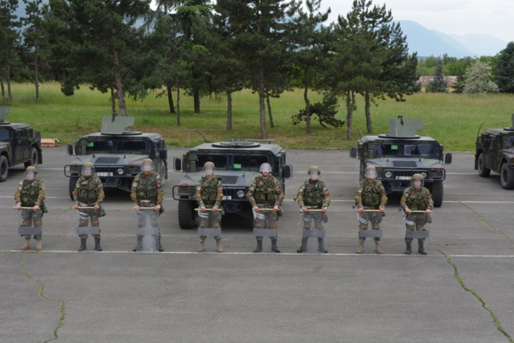 pHq4nsr.jpg