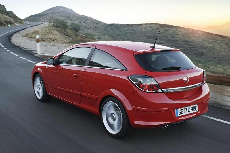 2007-opel-astra-gtc-34_800x0w.jpg