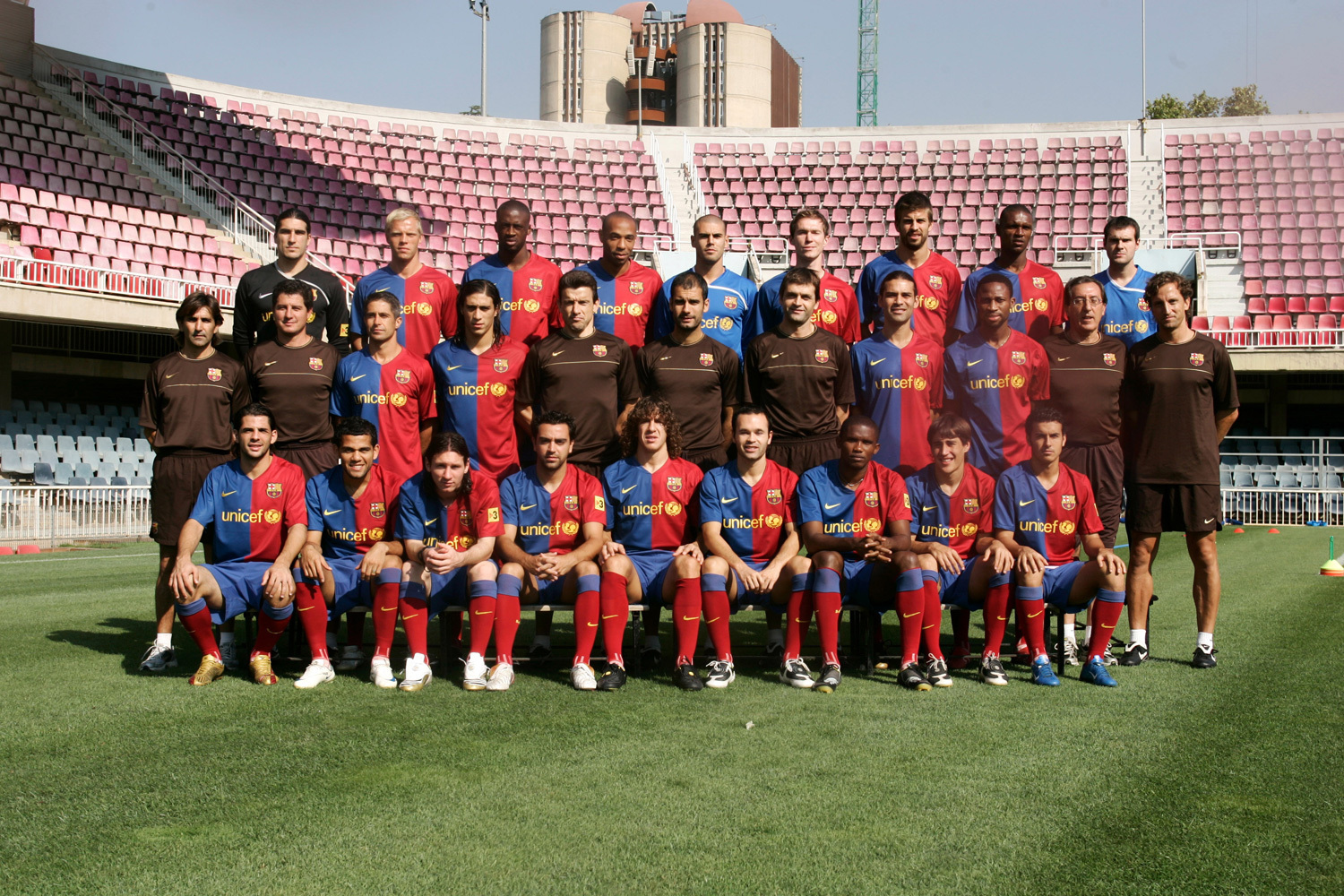 2008-09-fc-barcelona-2277296-1500-1000.jpg
