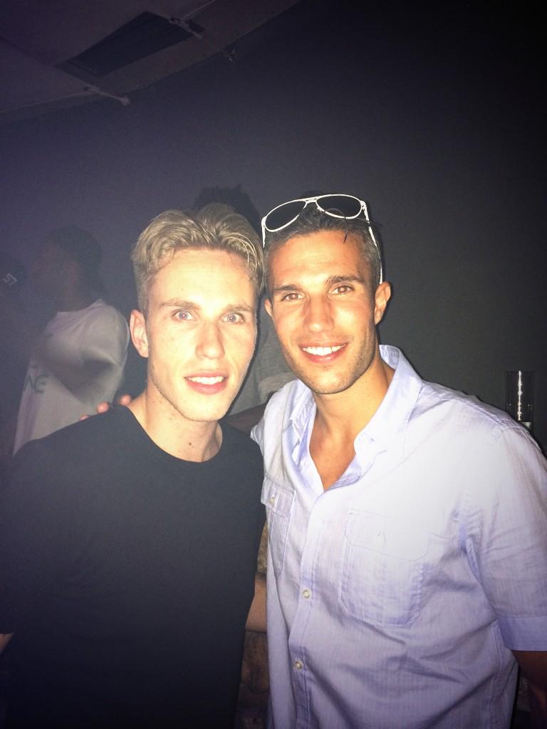 Bt66Z_TCQAAMBdg.jpg:large