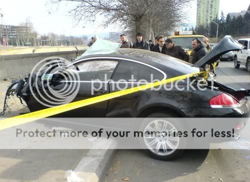 bmw_crash_3.jpg