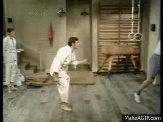 xOwkKI.gif