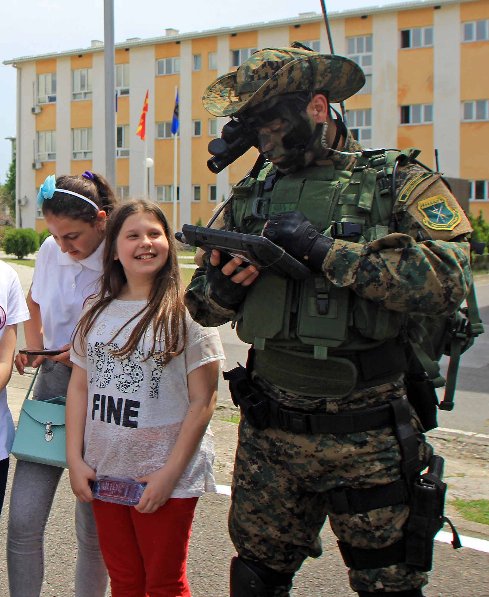 n4HoVK7.jpg