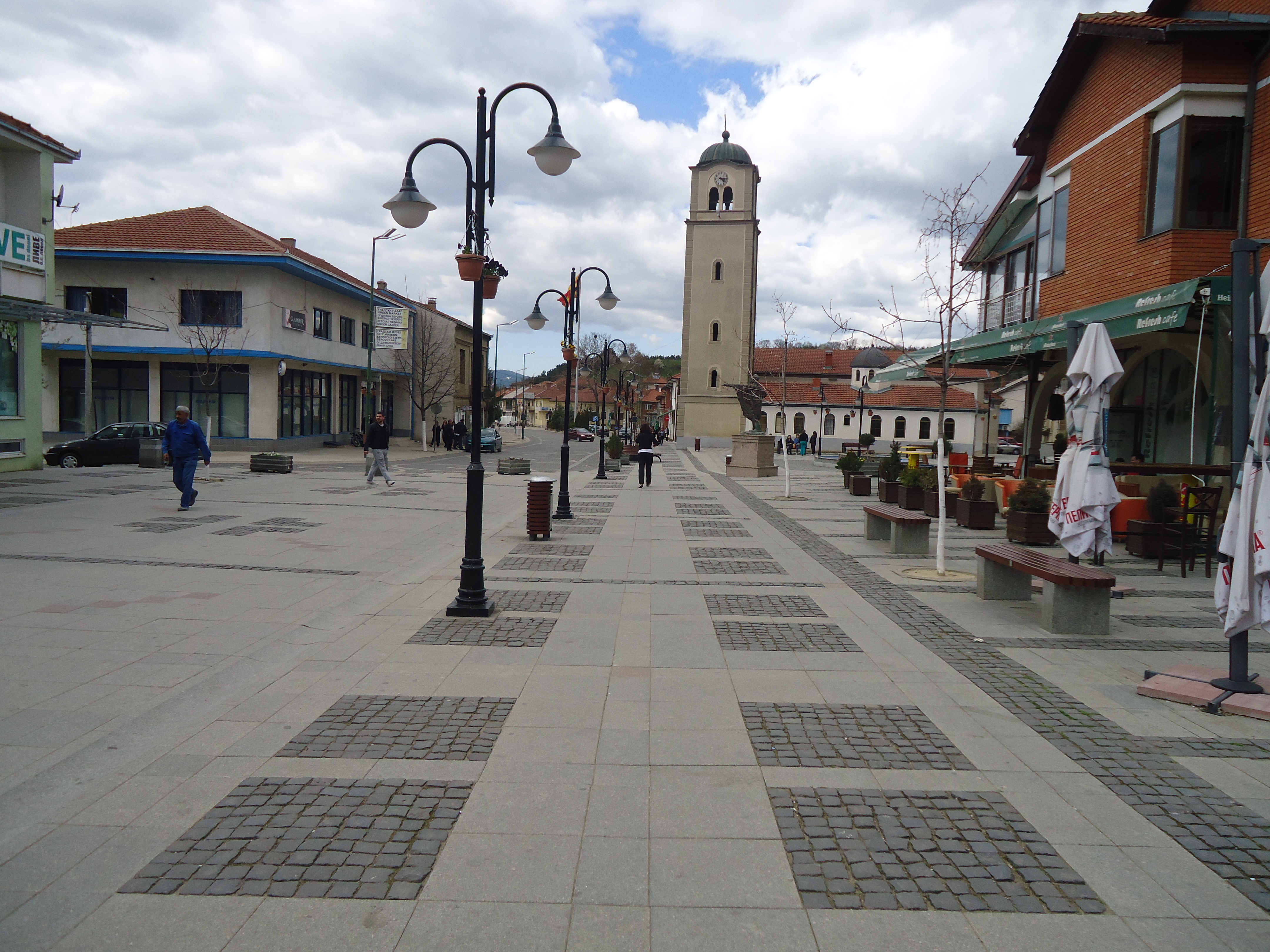 Square_in_Berovo.JPG