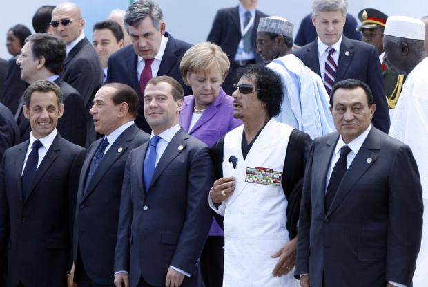 Gadafi_lideres_europeos_Hosni_Mubarak.jpg